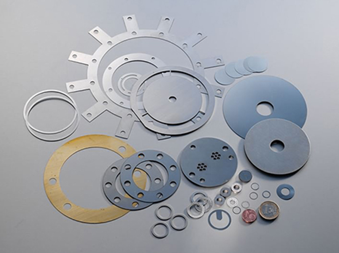 High accuracy metal cutting 