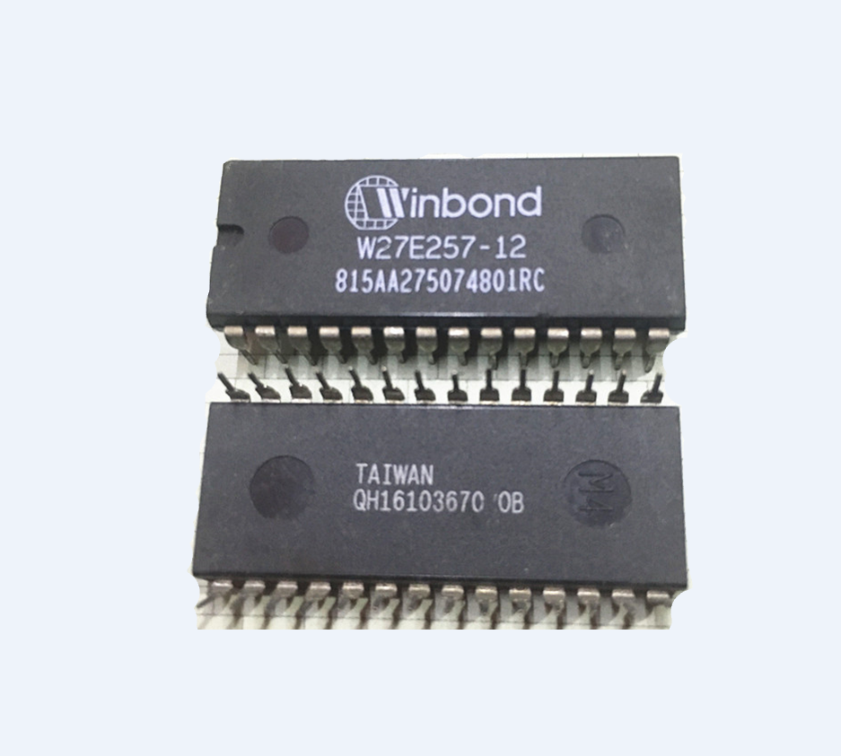 EEPROM IC