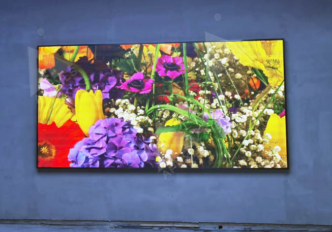 Indoor P2.5 full color LED display applications